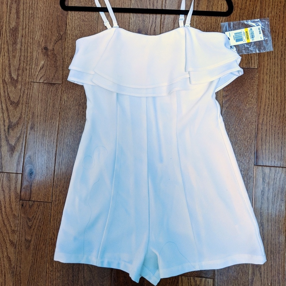 NWT White romper with drop shoulder